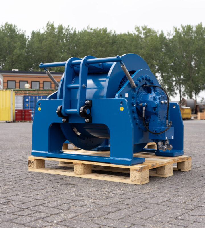 Tidal Compensated Spud Winches 5